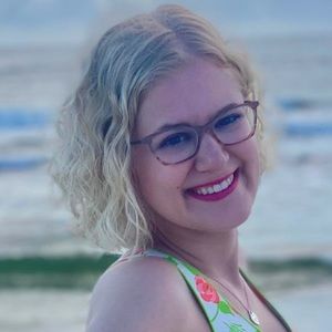 Meet your Posher, Casey